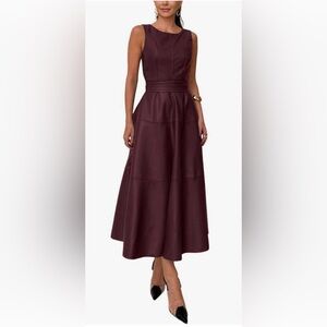 🌸 Elegant Burgundy Maxi Dress